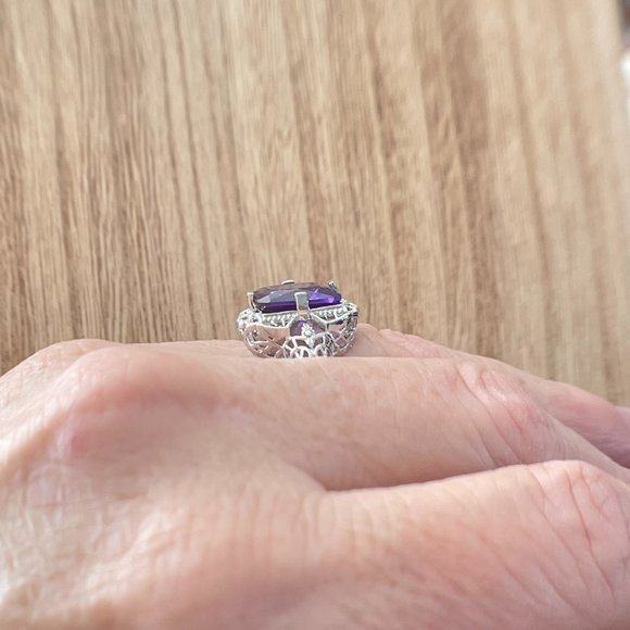 Radiant Cut Simulated Amethyst Art Deco Filigree Ring - 925 Sterling Silver - Picture 5 of 5